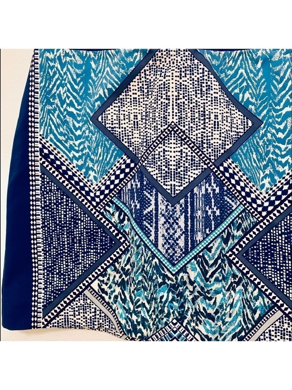 Geometric Pattern Blue Teal and Off White Mini Skirt - Picture 5 of 15